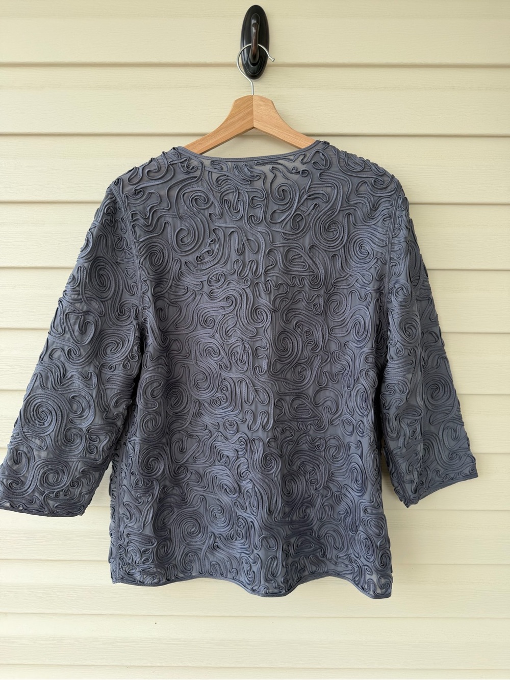 NWT Chico's Sculpted Swirl Jacket in Soft Gray - Picture 2 of 7